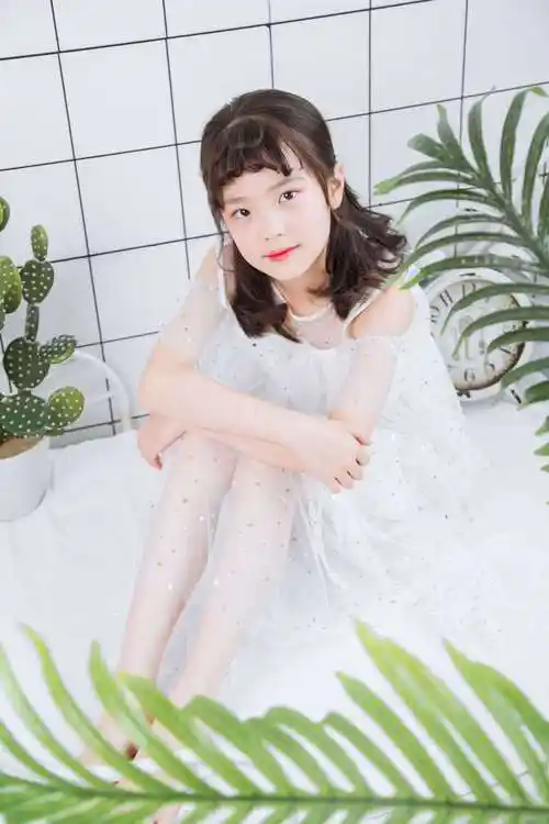 甲子丙丁的儿童摄影作品《10岁大的小可爱》