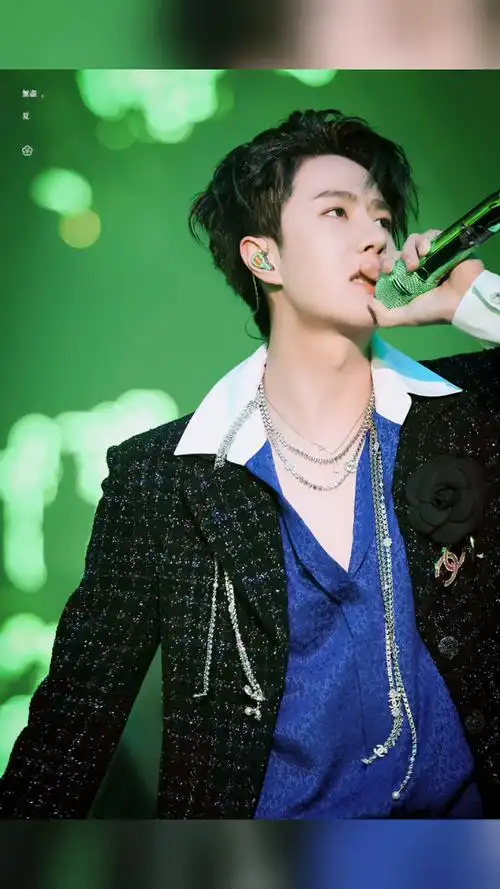 王一博25岁生日快乐