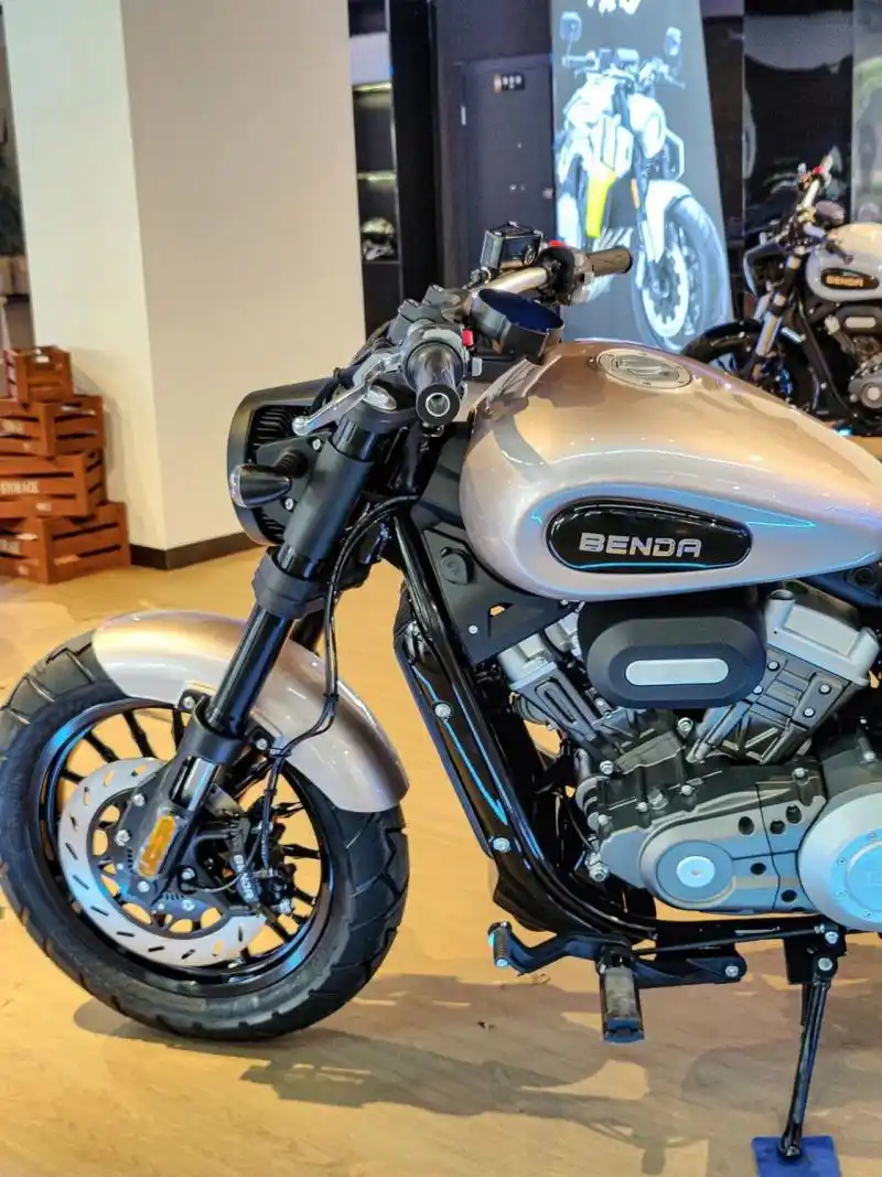 2022款奔达金吉拉300 新款奔达 ,2022款奔达金吉拉已到店. 新配色整体