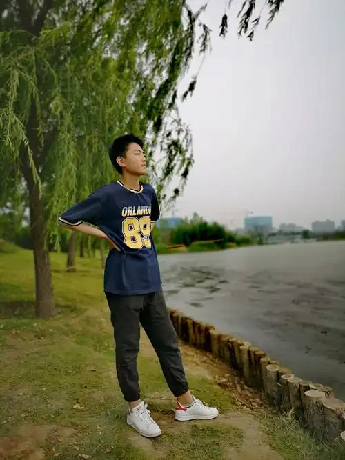 小伙今天十四岁!