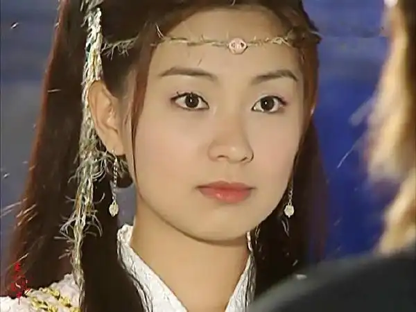 《小昭,那个没有爱情的傻姑娘》