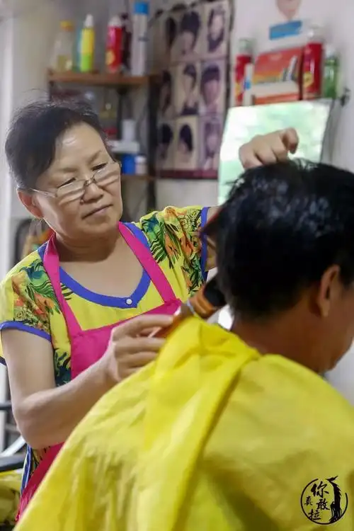 9岁开始剃头学徒5000人临沂这个剃头匠不一般