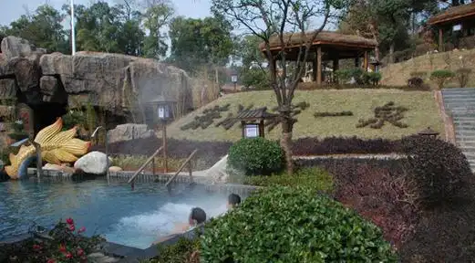 紫龙湾温泉的交通信息