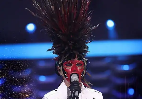 蒙面唱将三:狮子头面具意外滑落,节目组被吐槽不走心?