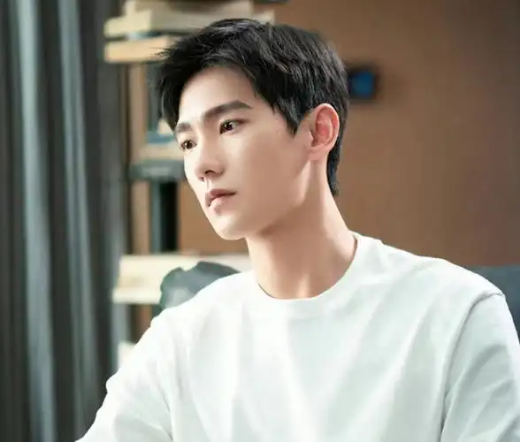 一向高冷帅气的杨洋,实际上还拥有喜剧人的幽默感