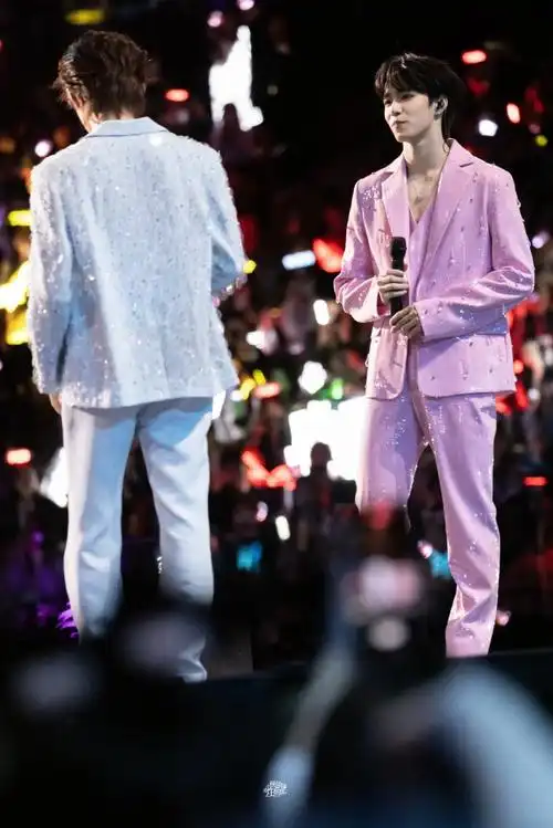 宋亚轩刘耀文合唱对视