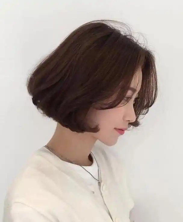 奔五的女人适合什么发型?推荐3款减龄洋气的烫发