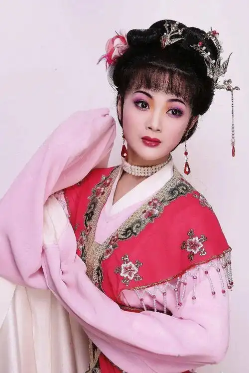 莉芬丹韵我眼中的上越傅派花旦裘丹莉