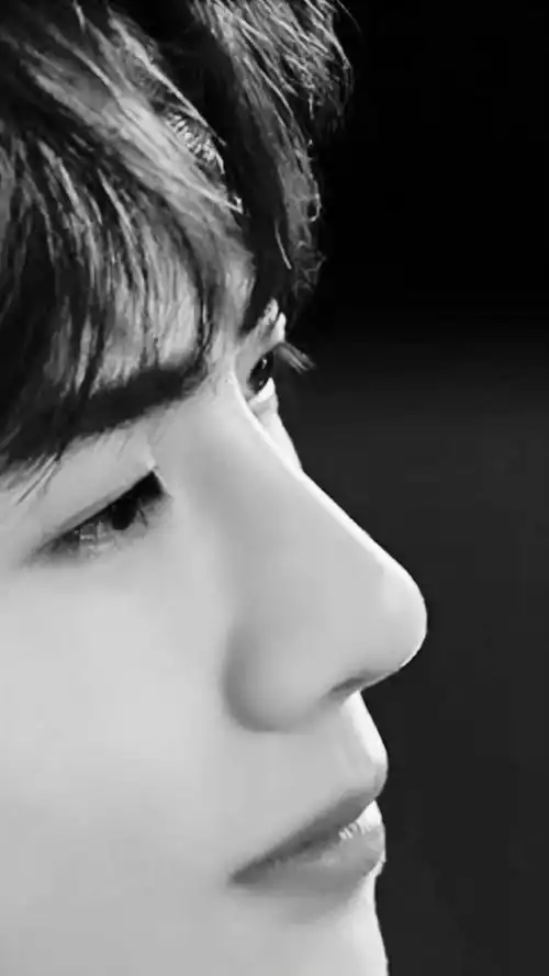 王一博#感叹一下大帅哥的名品侧脸