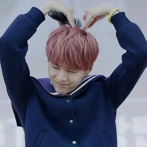 头顶比心的男头像 男生头像图片大全 -【爱个性】