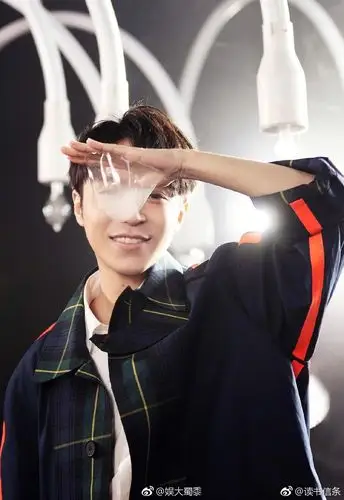 2019年我是歌手歌王之战吴青峰的帮唱嘉宾是蔡依林青菜组合歌王争夺战