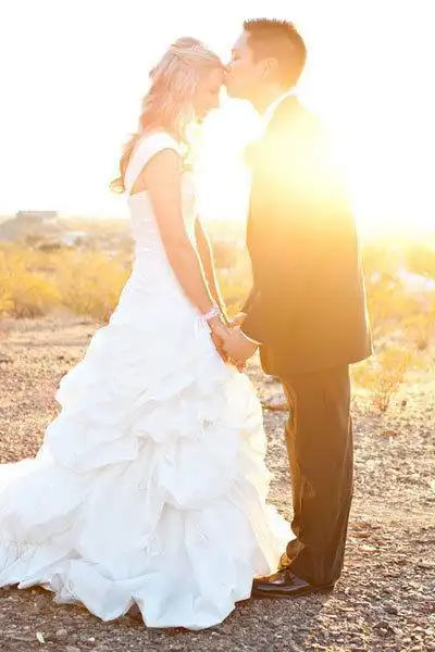 三亚创意婚纱摄影照片婚纱照图片