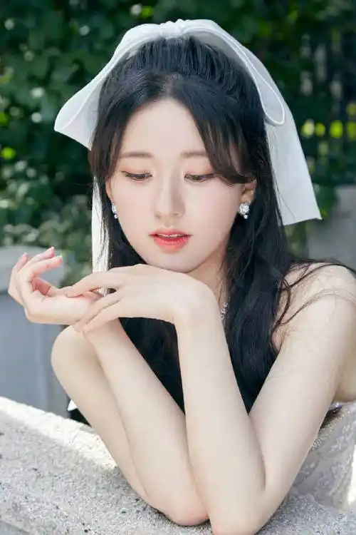 庸俗了啊从山城`转采于2021-06-16 14:17:40赵露思一眼入魂,摄人心魄