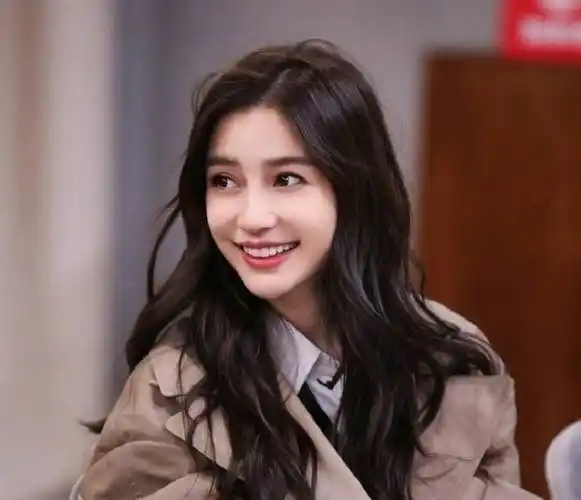 angelababy 20岁性感写真,眼神充满魅惑相当诱人,美貌至今没变_状态