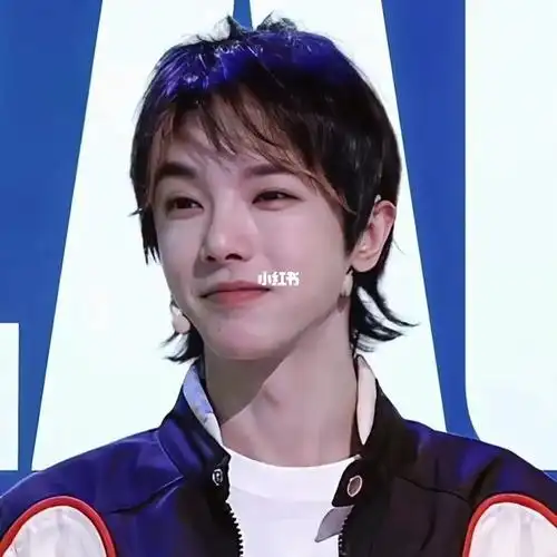 华晨宇 我的电竞男友 救命啊救命啊98太帅了 他朝我挑眉他喜欢我啊