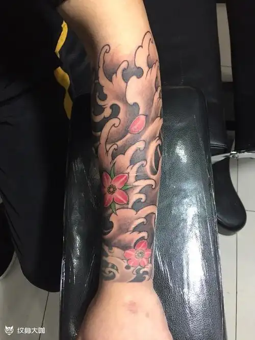 小臂花浪_纹身图案手稿图片_阿宝的纹身作品集