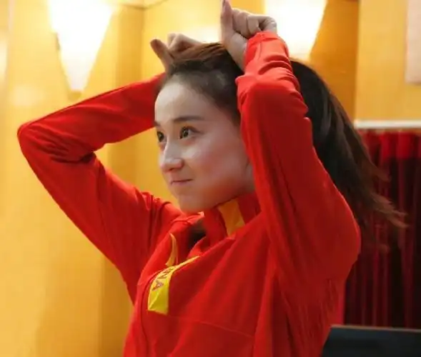 张豆豆个人资料(因一张挺胸照走红,今成体操教练与孙杨狂秀恩爱)-天晟