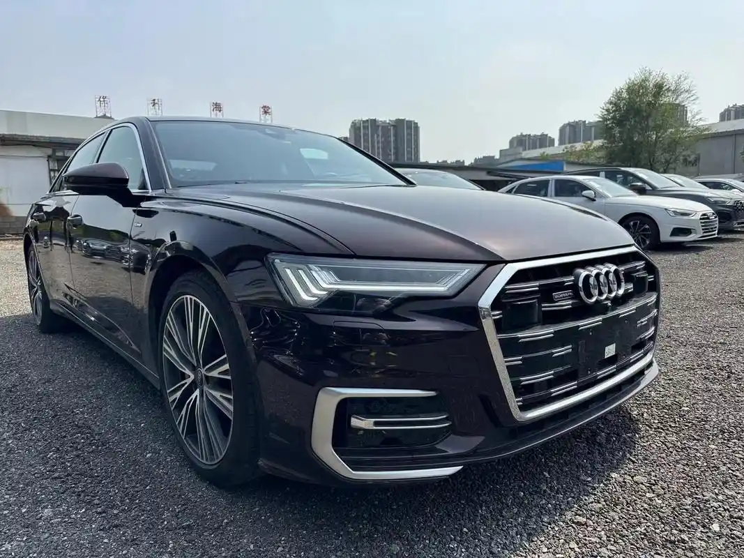 23款奥迪a6l 日尔红55tfsi旗舰动感型,奥迪a8l同款发动机ea839.