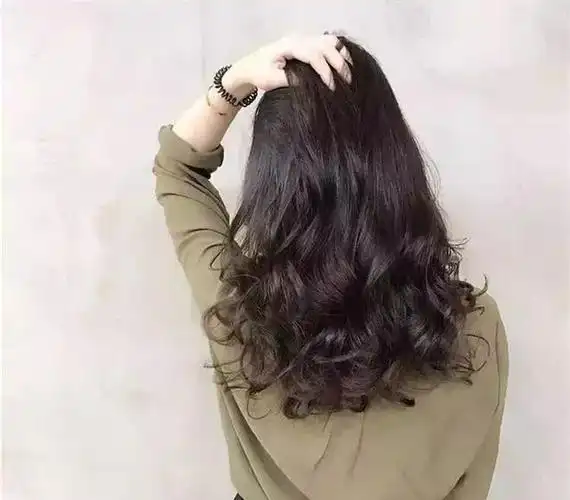 发尾烫卷的自然款式,你绝对会爱上的发尾卷发发型