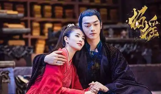 《大唐女儿行》新剧照,许凯军装造型帅气,与女主甜蜜对视_李一桐