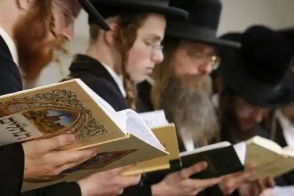 犹太人资本控制美国,为何美国历史上,却没出现一个犹太人总统?