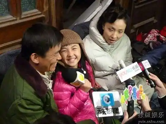 《板凳》探班日遇重场戏 王宝强张子枫合练功夫