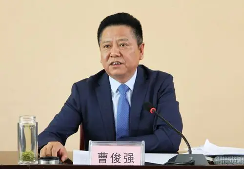 我区召开政府全体会暨政府系统廉政工作会议_曹俊强