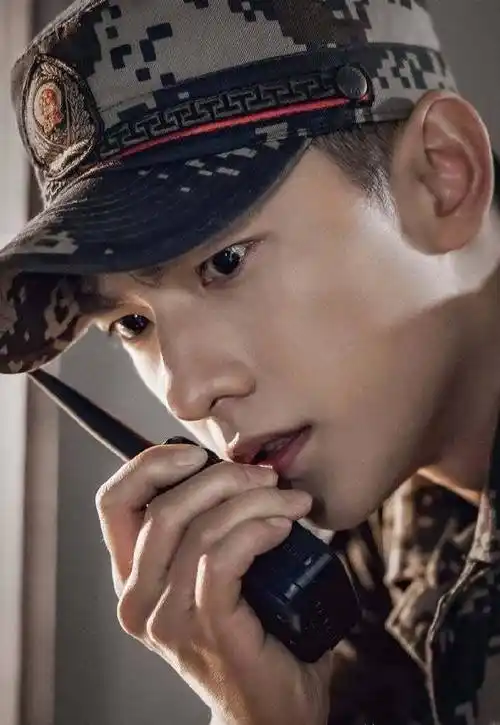 10位男星担当特警!