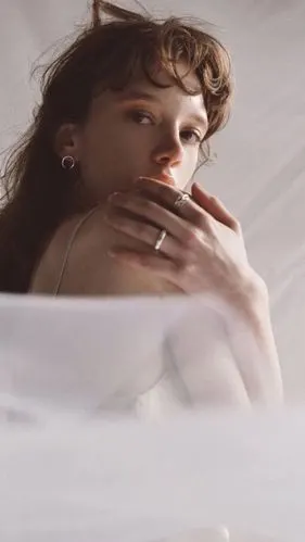 mojw_  2018年12月18日 21:31   关注  ins 壁纸 背景图 复古 欧美