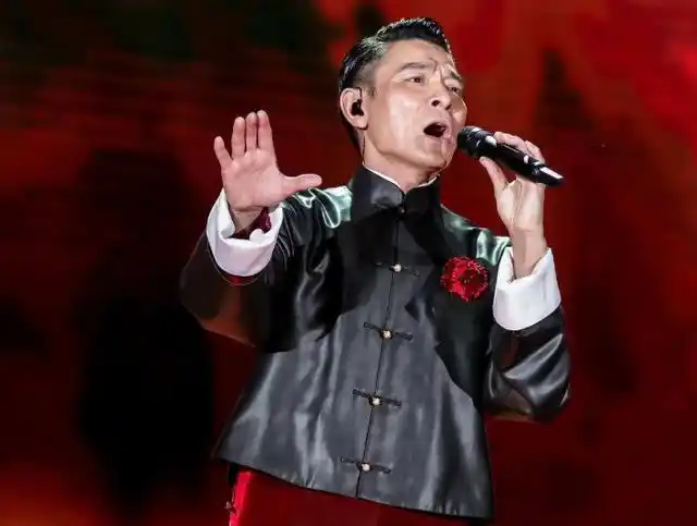 娱乐圈两件奇事:不要带刘德华唱歌,不接康师傅广告