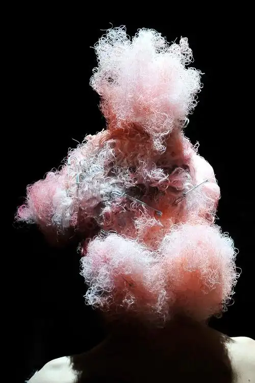 彩色棉絮状假发,2010春夏comme des garcons造型拷贝09春夏