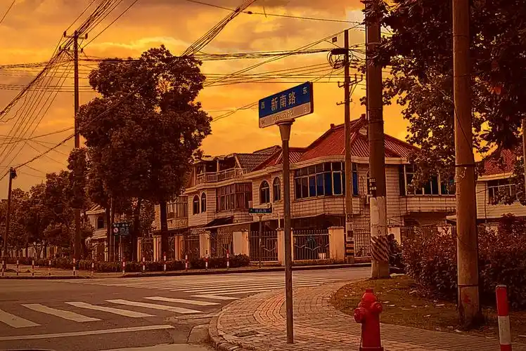 黄昏时分的街头黄昏时分的街头