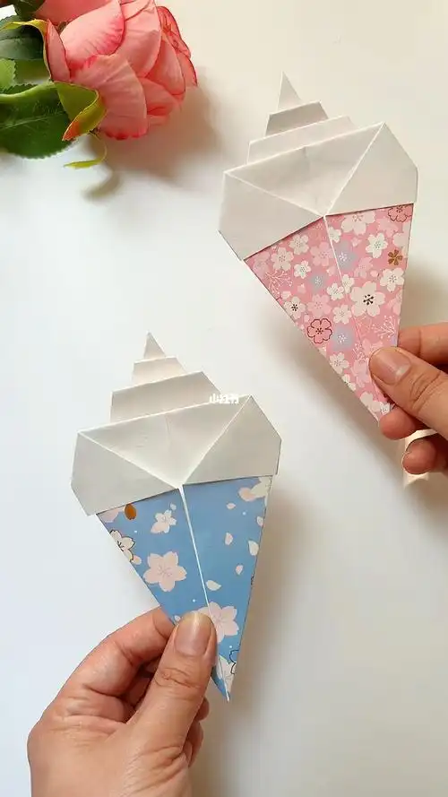 用一张纸折一个简单可爱的冰淇淋吧亲子手工折纸