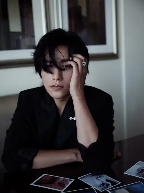 全爱代言人@陈坤优雅诠释#周生生全爱钻#,彰显自在型格.