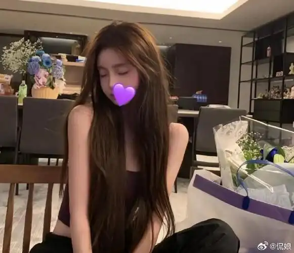 懒懒入住王思聪豪宅#王思聪女友懒懒的视频账号似乎每天都在向思