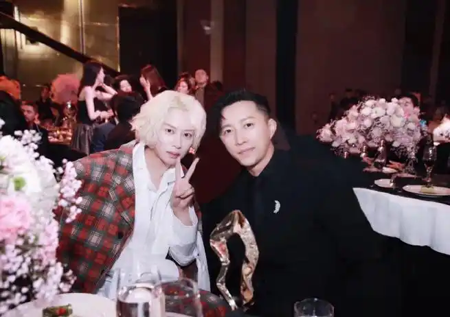 庚澈cp##金希澈韩庚合照