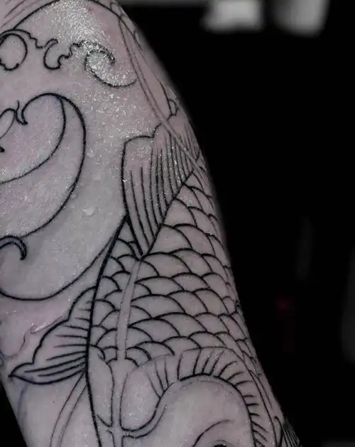 鲤鱼半甲纹身图片_老传统新传统鲤鱼纹身图案