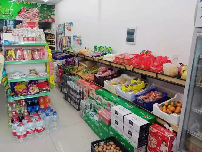 北湖小区门口超市转让.