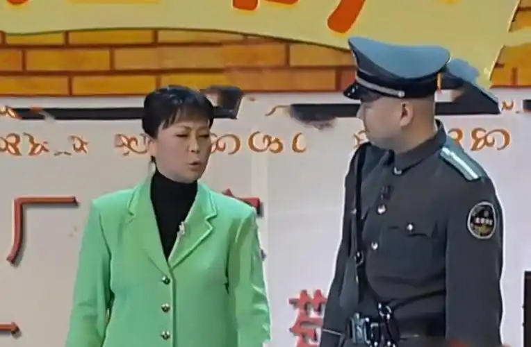 被相声演员丈夫抛弃后,沉寂十年才走出阴霾|杨蕾|戴志诚|小品_新浪