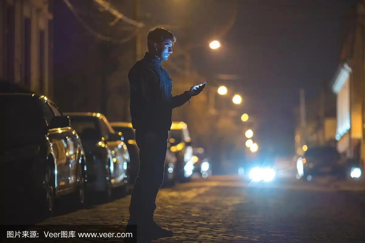 男人,夜晚,街道,长焦镜头,电话机