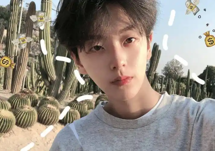 原创原以为刘梦只适合短发当她留了长卷发后确定不是小公主