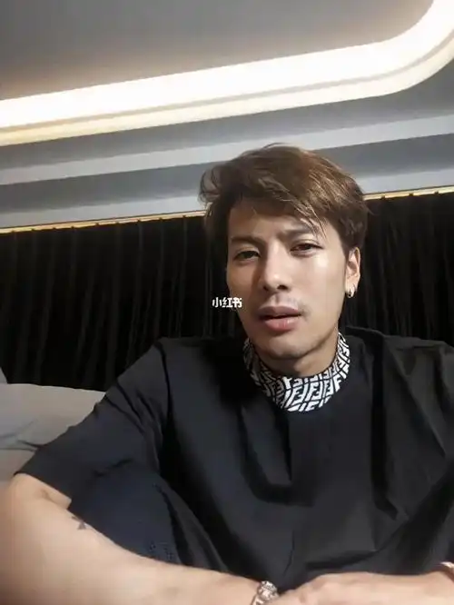 素颜王嘉尔!_王嘉尔_素颜_娱乐_明星娱乐资讯