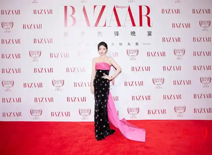 2021芭莎国际美妆大奖颁奖盛典赋能多元化美学理念 让美超越时光