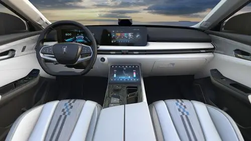 奔腾首款电动车e01内饰曝光座舱配备三屏幕7月上市