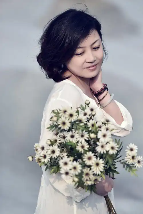 【女人四十也是花】