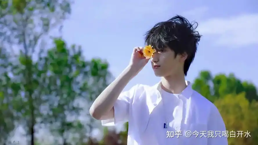 tnt时代少年团严浩翔有没有整容