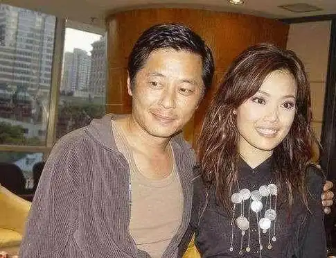 连杨受成都说容祖儿能有今天,必须感谢下王杰