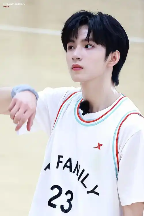 刘耀文 2022tf家族运动会