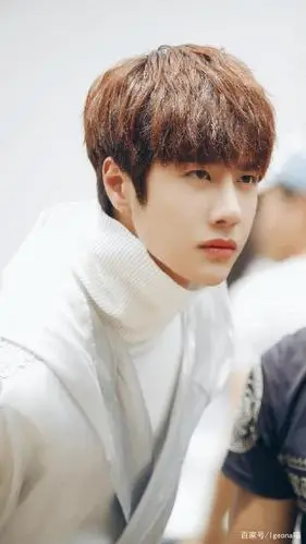 王一博:19岁的剧终于要播了,魔族小王子腾净,高冷羞涩反差萌!