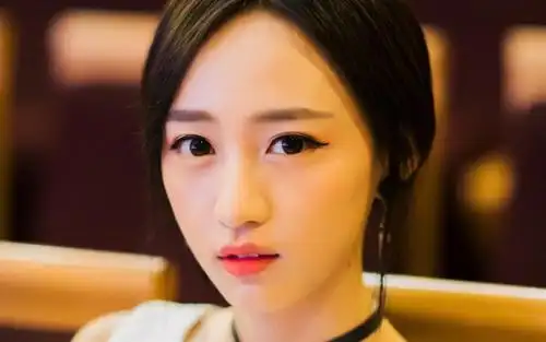 snh48成员黄婷婷时尚写真,高清图片,电脑桌面-壁纸族